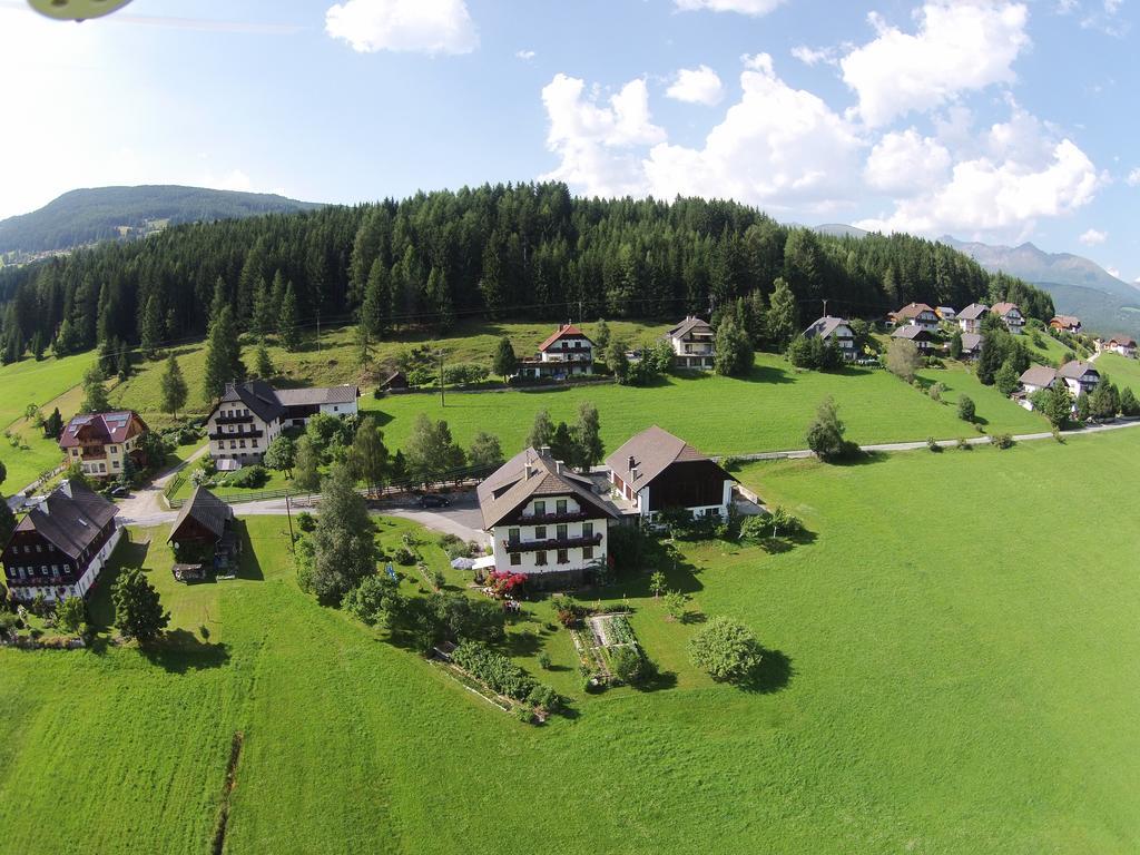 Haus Pfarrkirchner Apartment Mauterndorf  Exterior photo