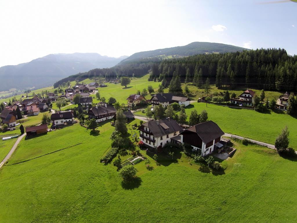 Haus Pfarrkirchner Apartment Mauterndorf  Exterior photo